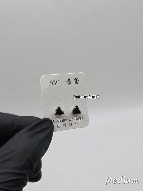 Black triangle magnetic studs